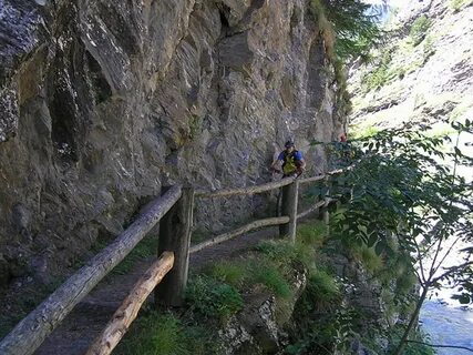 Плачущие горы