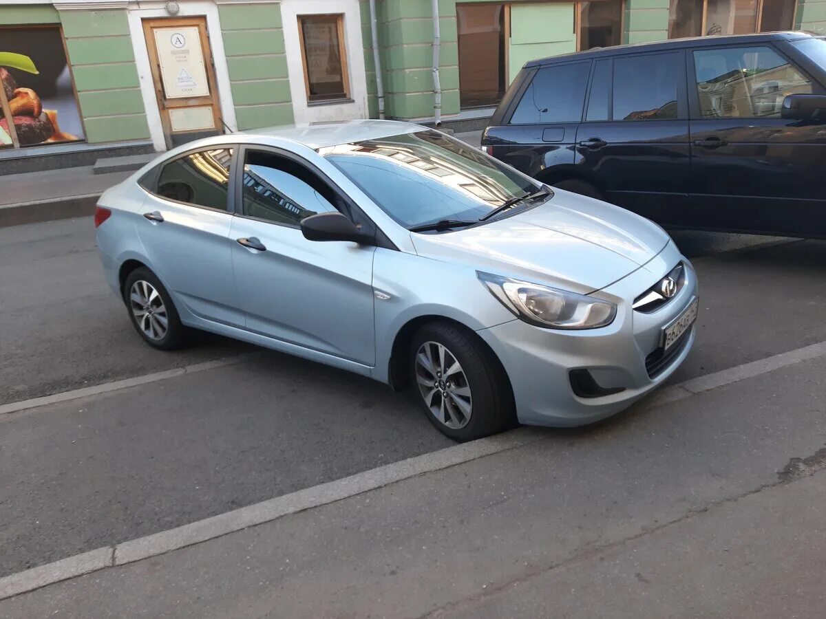 Hyundai Solaris i 2011. Hyundai Solaris 2011 седан. Хендай Солярис седан 2011. Hyundai Solaris 1.4 2011.