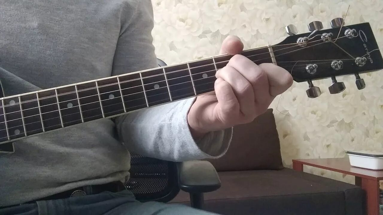 Медлячок на гитаре разбор. Медляк медлячок шляпники. шляпники на гитаре медлячок. шляпники песня медляк медлячок.