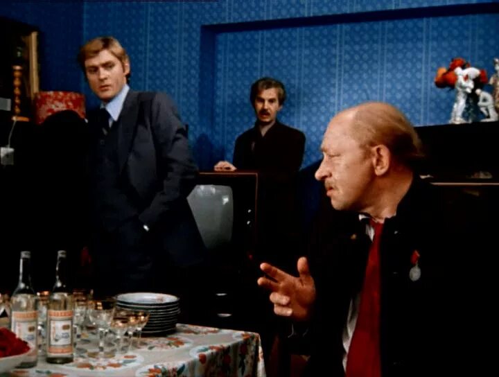 старый новый год фильм 1980 баня. рощина «старый новый год». «старый новый год» — советский телефильм бурков. наум ардашников, олег ефремов, 1981). старый новый год фильм калягин.