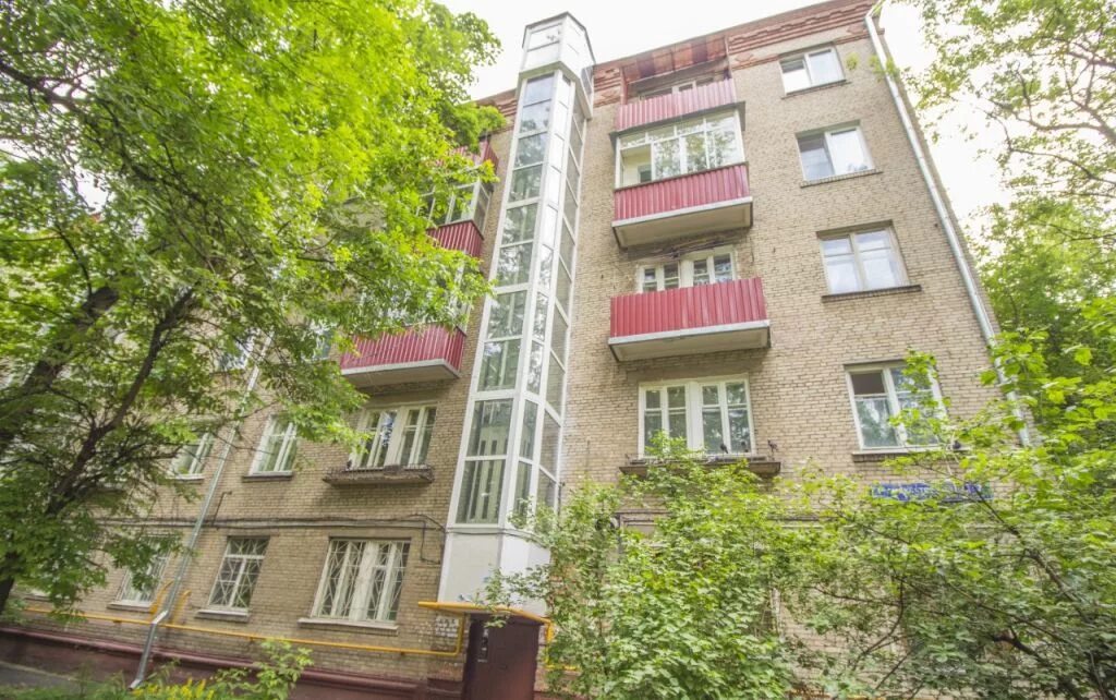 1-й амбулаторный проезд. Стол в больнице. 1-й амбулаторный проезд дом 2. Квартиры амбулаторная. Загородное шоссе 18а онкологическая больница.