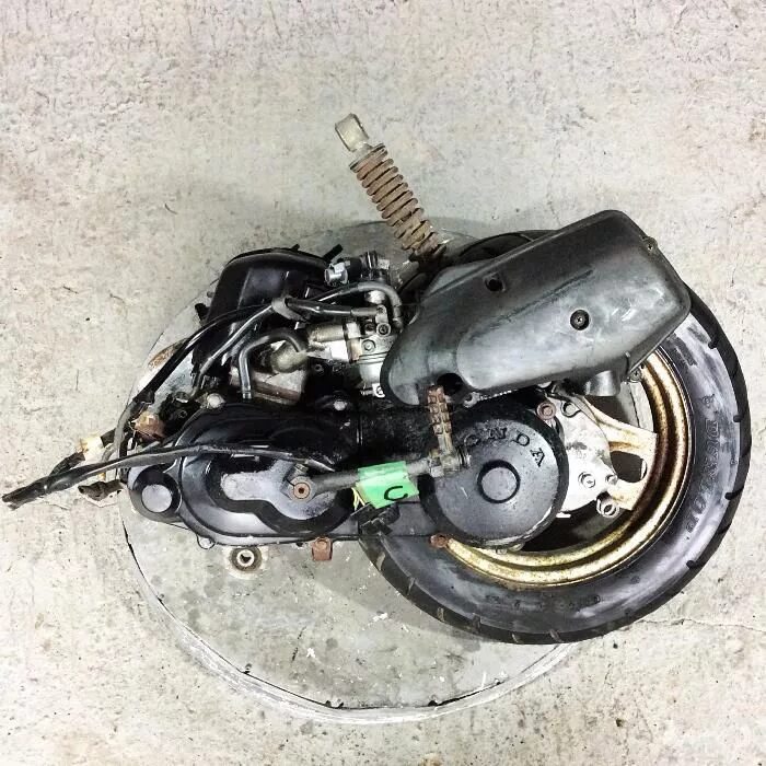 Двигатель мопед хонда дио. Мотор honda dio af18. honda af 27 мотор. мотор honda dio 27. двигатель хонда дио аф 18.