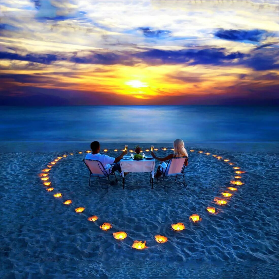 Море романтика. Красивые места для влюбленных. Красивые места для двоих. Романтический ужин на пляже. Спокойную романтическую