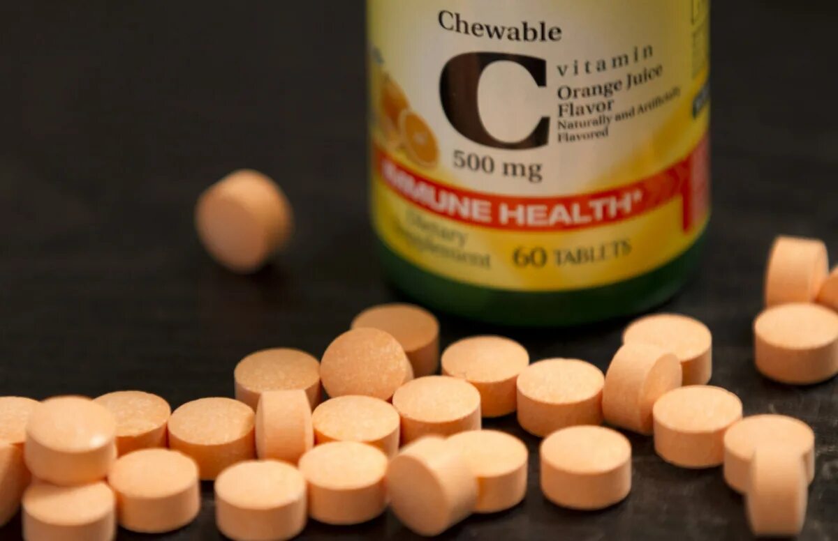 Витамины тормозящие. Оранжевые витамины в таблетках. chewable tablets. витамины фото таблеток. power c + d vitamin chewable 80 pills.