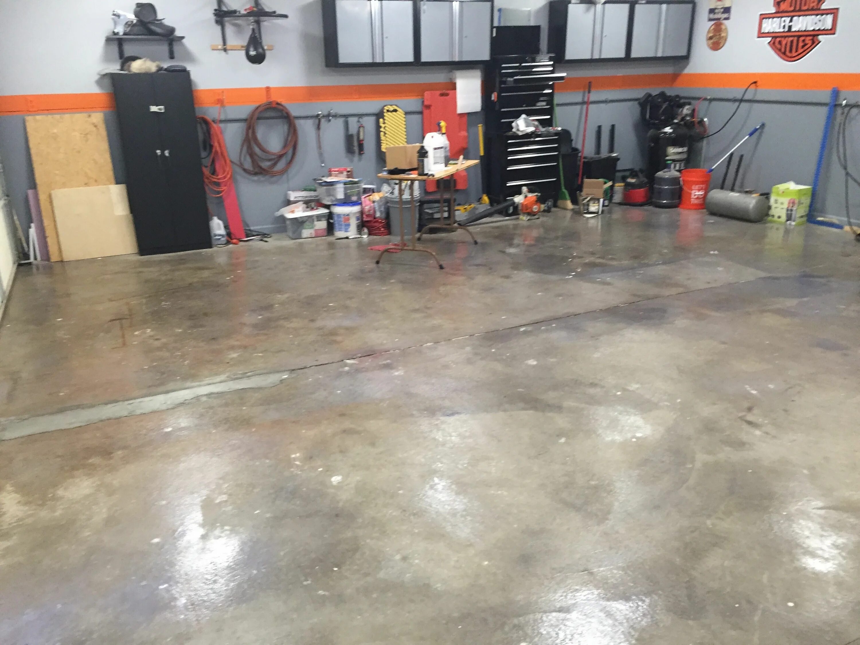 Замена масла в гараже. Oil garage. Виды масел в спецтехнике. Oil garage. Автомасла баннер.
