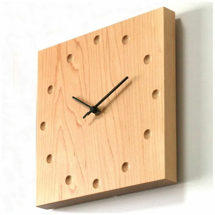 Простые формы часов. Часы Wall Clock Wooden MV Moris. Настенные часы из досок. Дерево (часы настенные). Настенные часы из брусков.