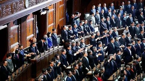 В парламент глава правительства