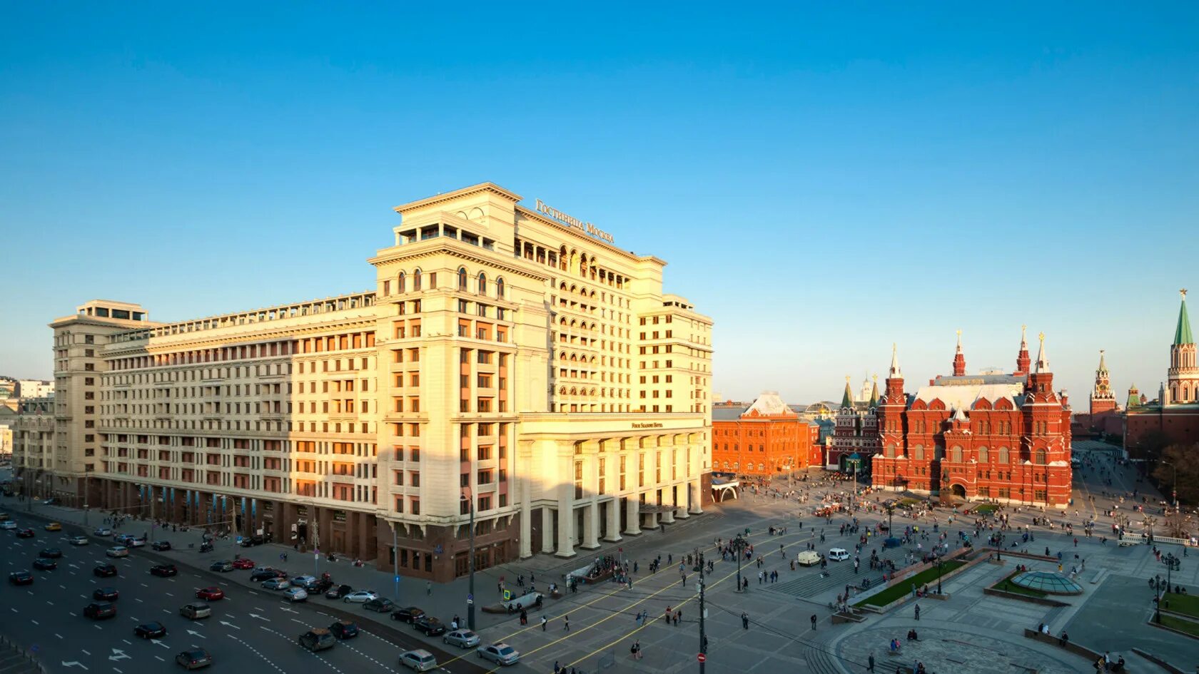 Гостиницы москва охотный. Отель four Seasons в Москве. Гостиница 4 Seasons Москва. Гостиница Москва four Seasons Hotel. Отель фор Сизонс красная площадь.