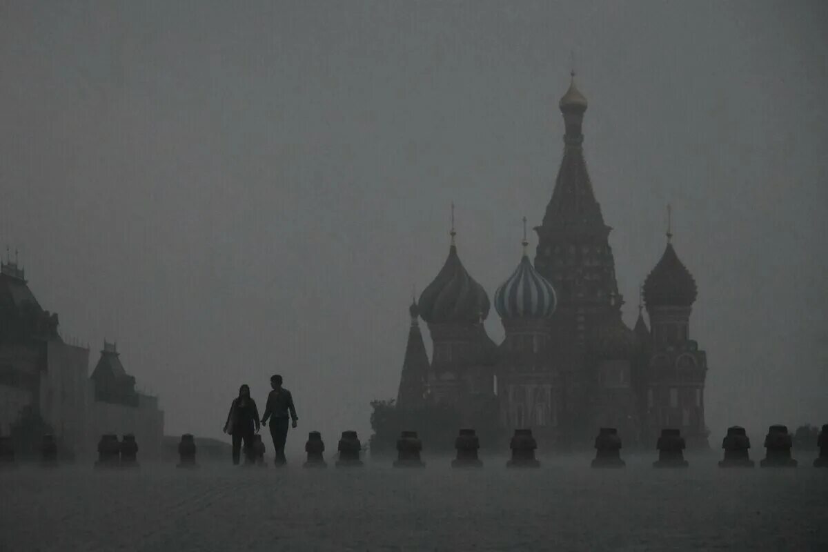 Зима в Москве. Дождь в Москве. Зима город Россия. Ливень в Москве. Ночь 20 июня