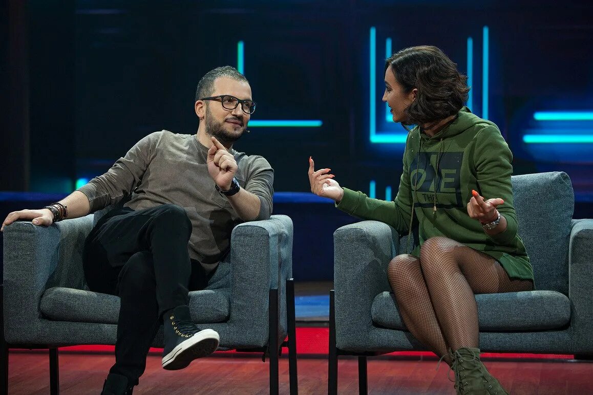 Виктор щетков. Дмитрий позов фото 2022. Жена дмитрия позова из импровизации. Антон шастун и дмитрий позов. Позов и горох шоу.