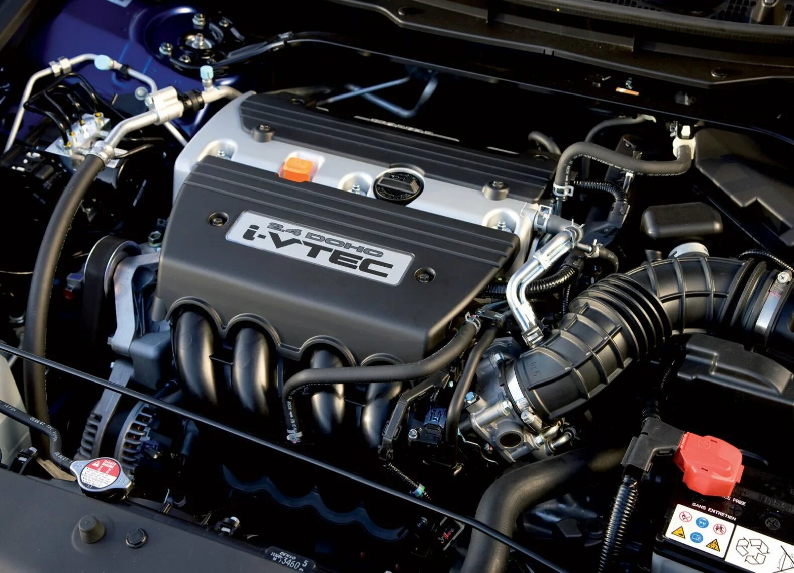 Мотор хонда аккорд 2. Honda prelude на h22. Двигатель honda r18a2. Мотор плейс хонда. Двигатель хонда аккорд 8.