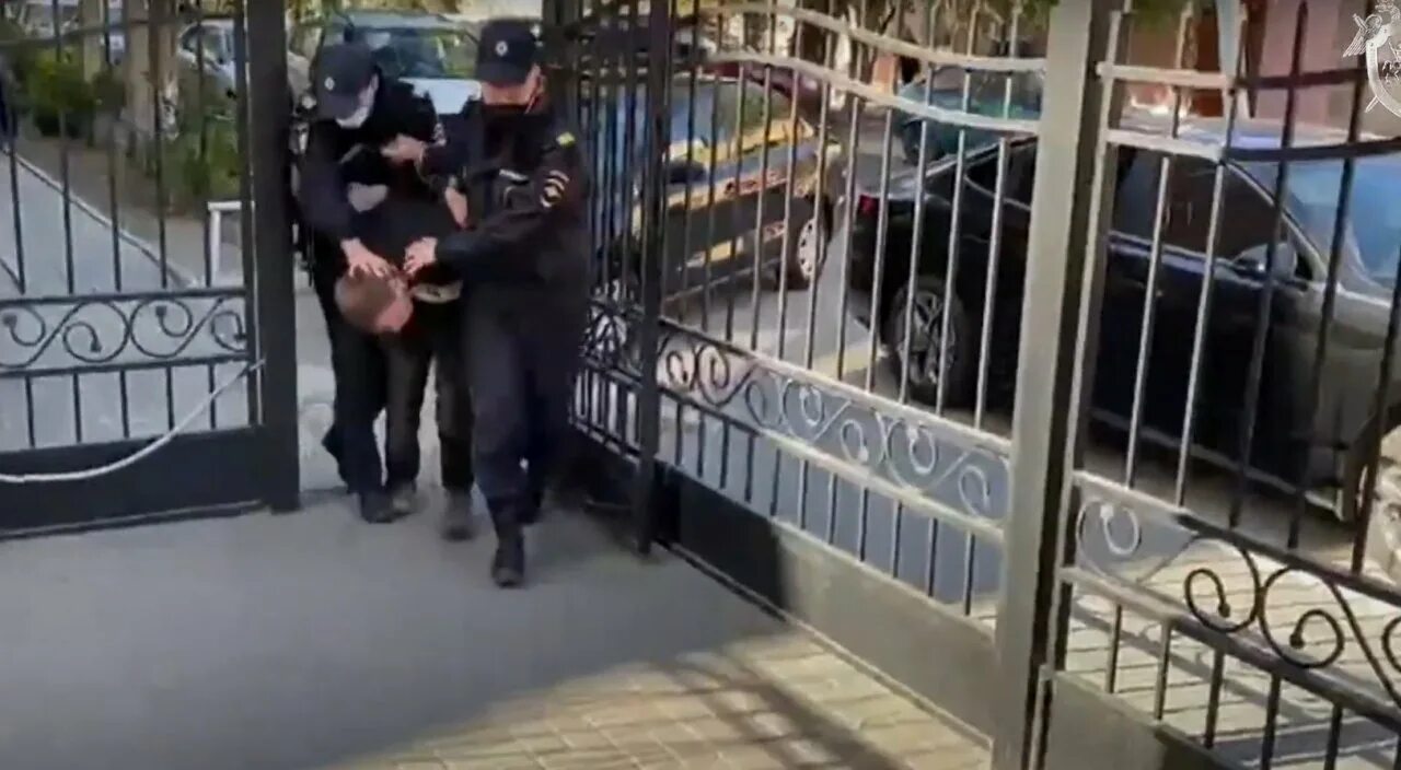 Насиловал несколько лет