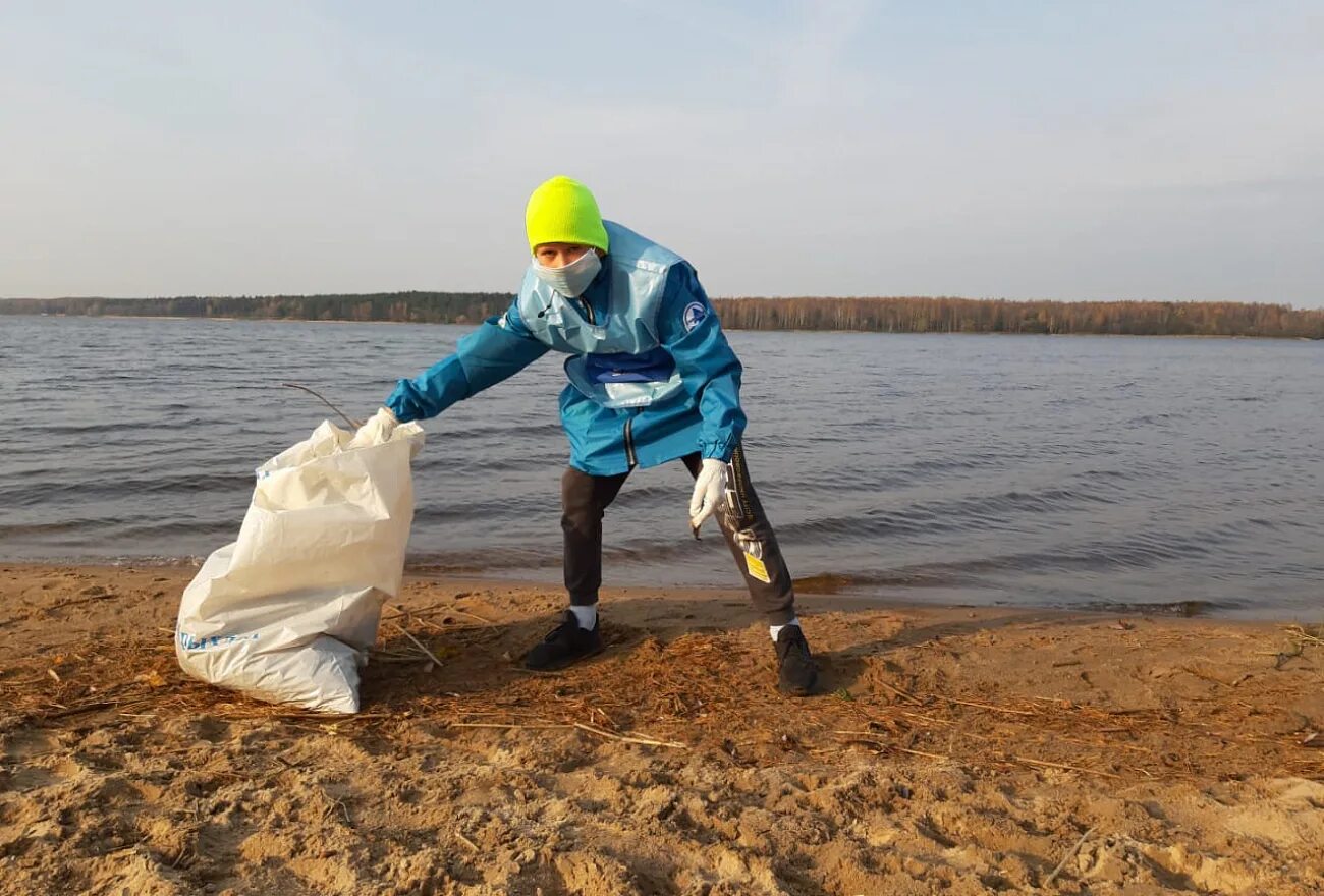 Россия без воды. Уборка побережья. Уборка реки Волга.