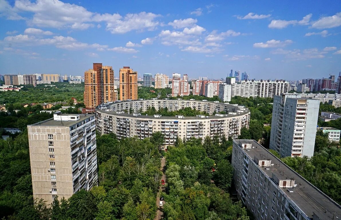 Улицы очаково. Круглый дом Очаково-Матвеевское. (Очаково-Матвеевское, ул. Нежинская, 13.