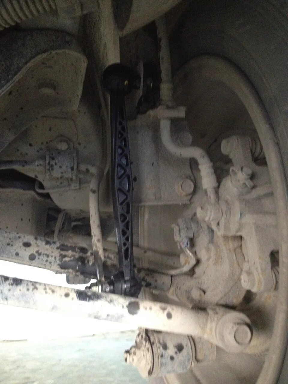 Шевроле лачетти стук. Ходовка шевроле лачетти хэтчбек. Стакан задней стойки лачетти седан. Переднее колесо лачетти. Шевроле лачетти стук.