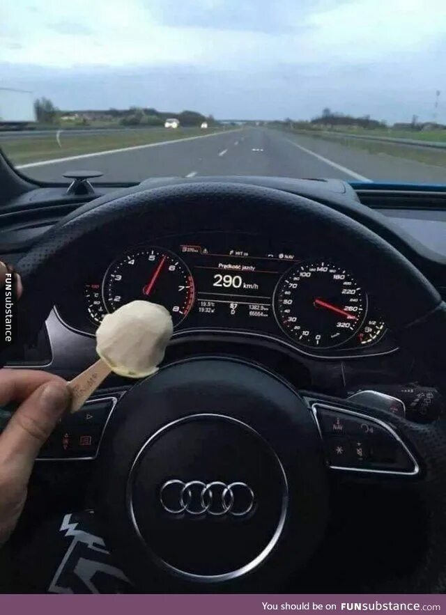 Bugatti chiron sport 300. Bugatti wallpaper. Бугатти шерон супер спорт 300+ скорость. Bugatti chiron рекорд скорости. Бугатти чирон спорт 300.