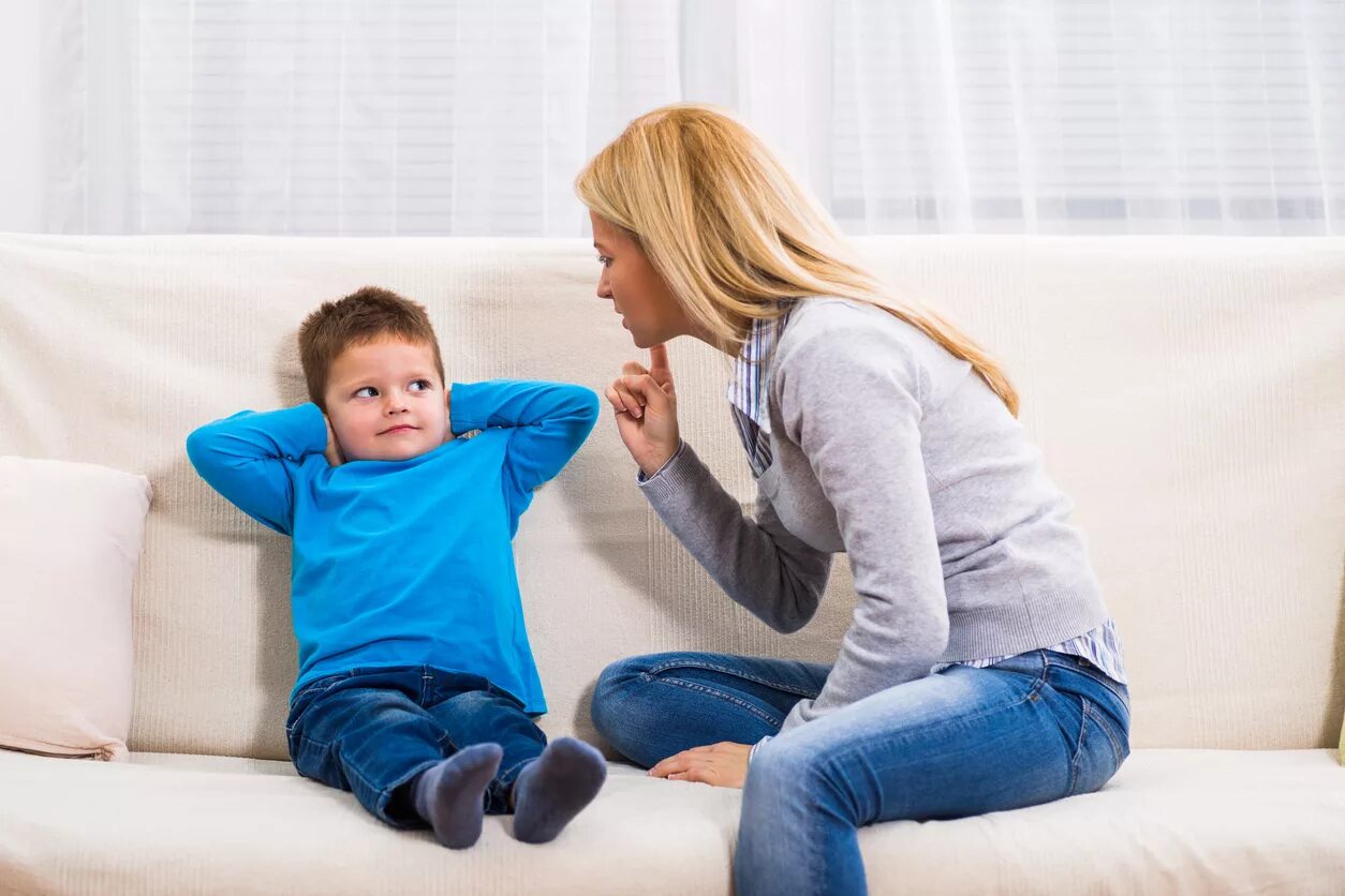 Как нужно воспитывать детей. Послоцице про отца и сына. Консультация для родителей чтоб ребенок был послушным. Родители и дети. Правильный ребенок.