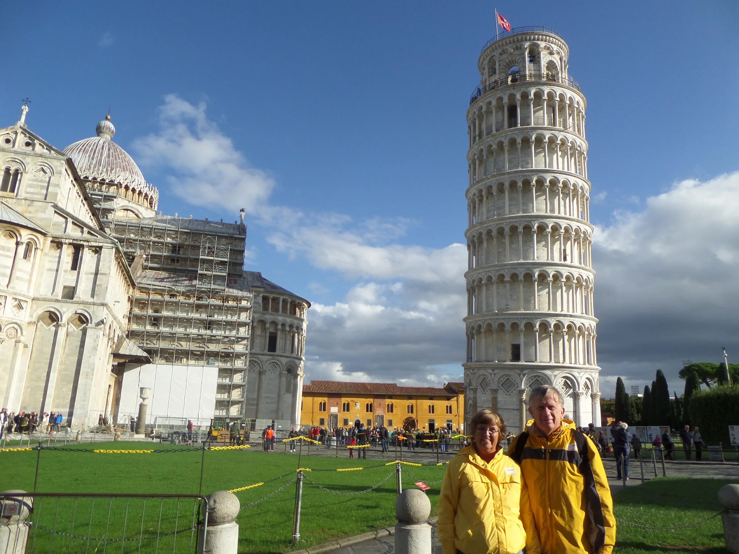 Парк мира в пекине пизанская башня. Париж. Пизанская башня и колизей и эйфелева башня. 6. Башня брунтона.