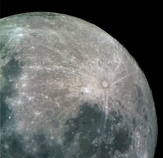 Луна находится вблизи 1 четверти