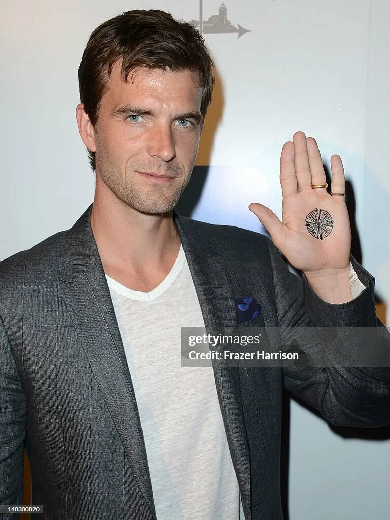 Лу́кас бра́йант актер. Кирсти хинчклифф. Лукас брайант агенты щит. Лукас брайант актер. Лу́кас бра́йант актер.