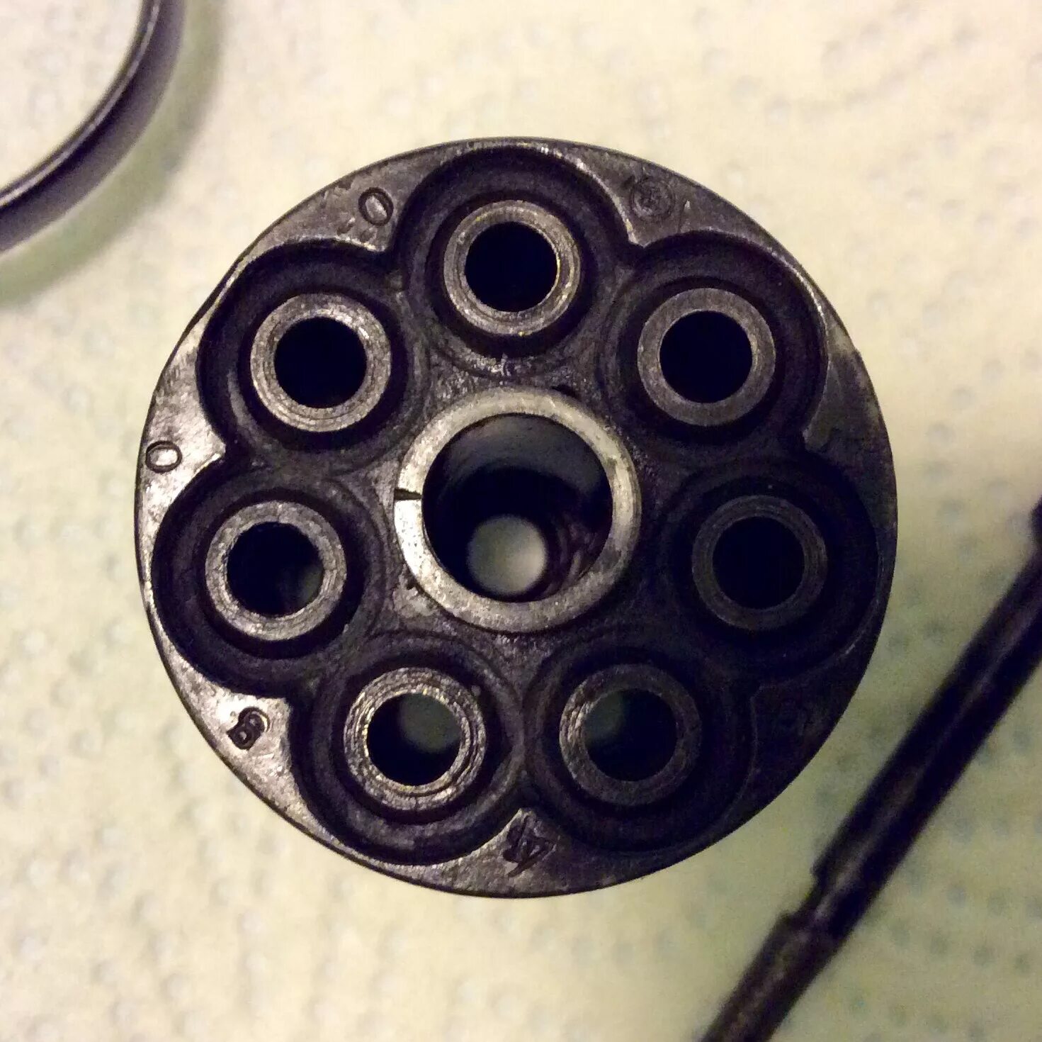 6. наган калибр 9мм. патрон под наган. 32 калибр наган. револьверный барабан на 20 патронов.