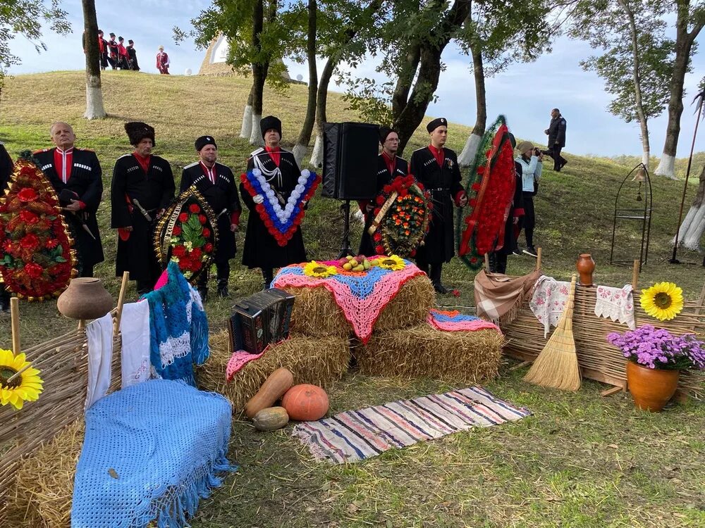 Михайловские поминовения. Михайловские поминовения на Кубани. В Курганинском районе состоялись Михайловские поминовения. Тиховские поминовения. Курганинск кубань