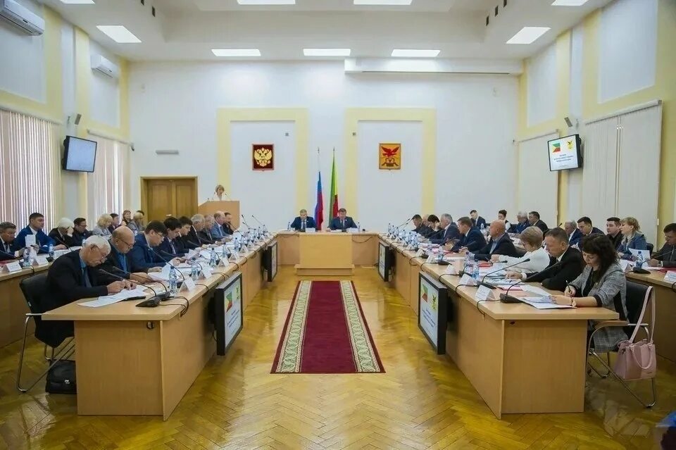 Об администрации губернатора забайкальского. Чита администрация города. Сергей иванович администрация по забайкальскому краю. Здание правительства забайкальского края в чите. Законодательное собрание забайкальского края.