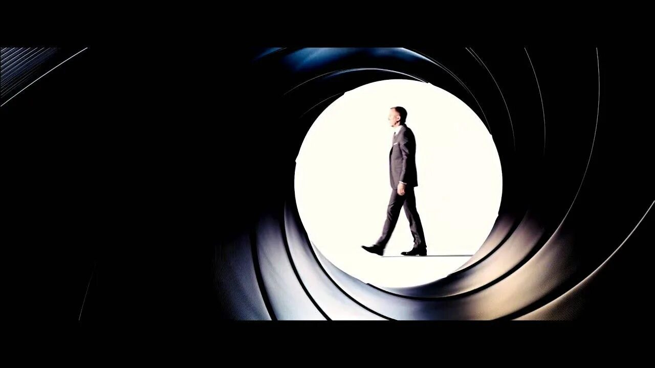 Бонд заставка. 007 gunbarrel. джеймс бонд в прицеле. агент 007 джеймс бонд в дуле. джеймс бонд в круге.