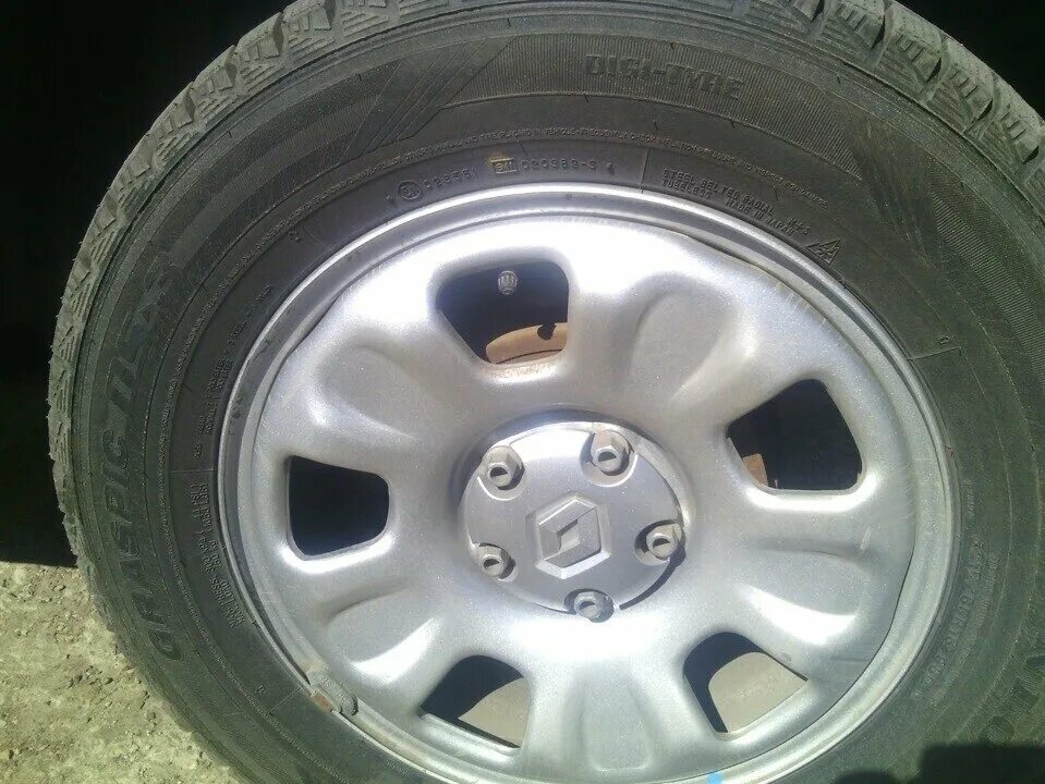 колпаки колесные рено логан r14. колпак на штампованный диск рено. разболтовка колес рено трафик. колпак на штампованный диск рено. колпак на штампованный диск рено.