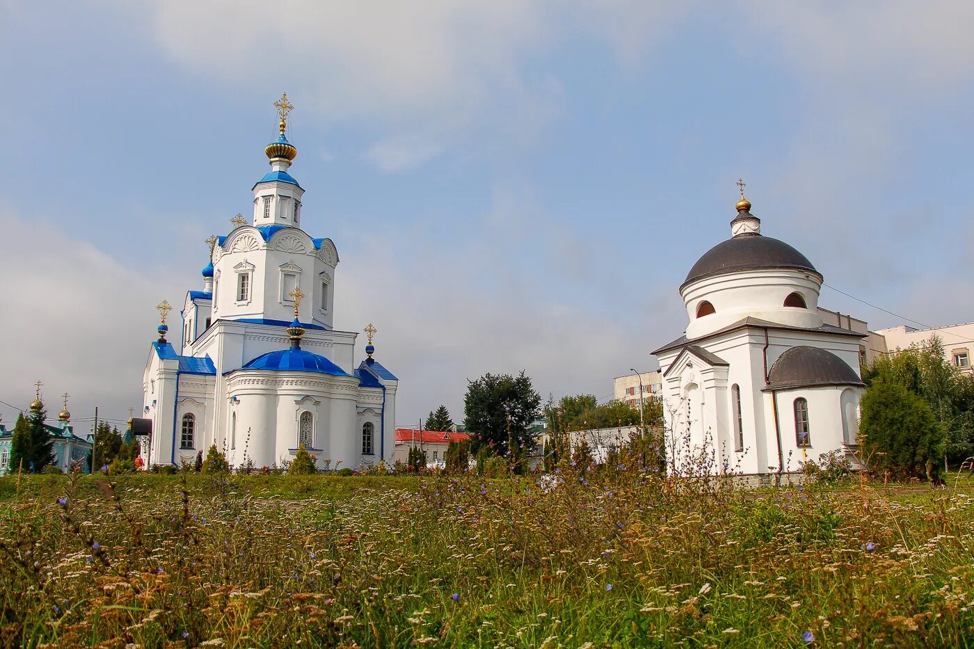 Свято успенский орел. Свято-Успенский монастырь (орёл). Церкви Свято-Успенского монастыря Орел. Свято Успенский монастырь города орла. Храм Успения Пресвятой Богородицы в Орле.