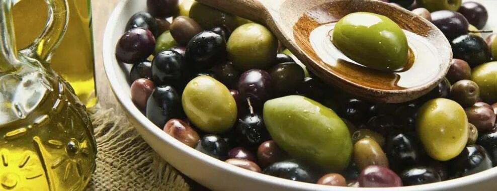 Оливки консервированные. Оливки зеленые в масле. Оливки углеводы. Что полезного в маслинах. Оливковое масло при диабете