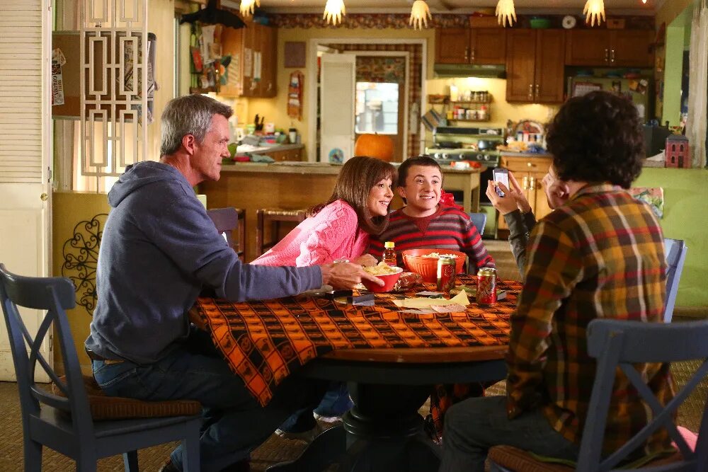 Грир грэммер бывает и хуже. Бывает и хуже фильм 2009. Бывает и хуже сериал парамаунт камеди. Бывает и хуже интерьер дома. Бывает и хуже сериал 2009–2018.