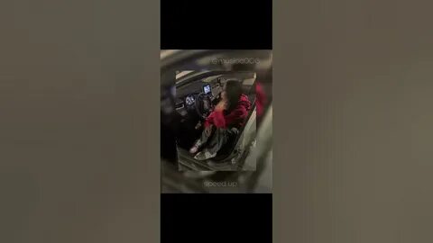 1 час она делит со мной вайб