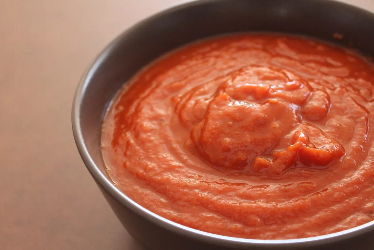 Томатно сметанный соус. Подлива. Соус томатный с мукой. Подливка из муки и томатной пасты.