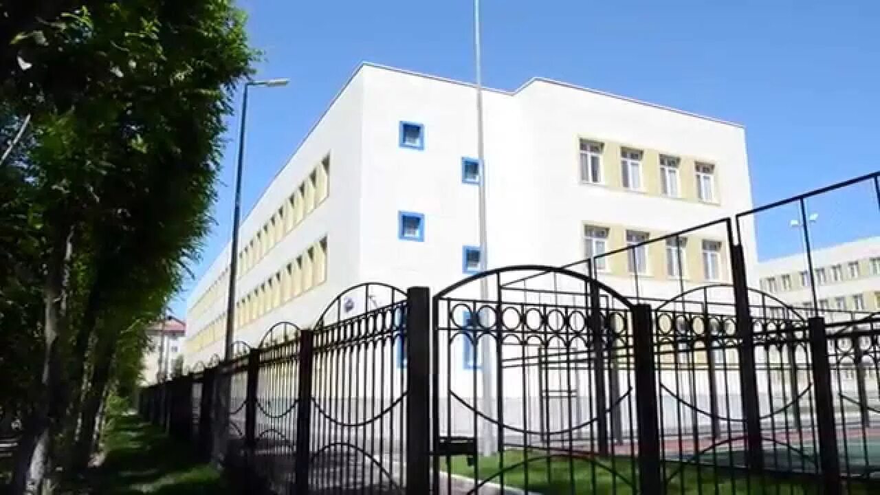 Парфенова 19 тюмень гимназия 16. Гимназия 16 корпус лицей. Гимназия 16 корпус лицей. 16 гимназия тюмень 1 корпус. Гимназия 16 тюмень.