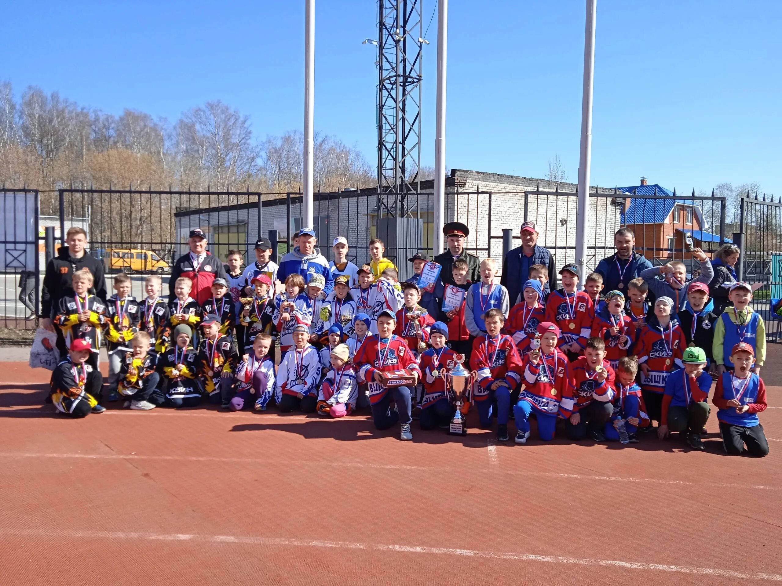 Лицей 10 пермь льва шатрова 5. Администрация кишертского района. Музей картинной галереи в перми. Золотая шайба. Хк золотая шайба строгино.