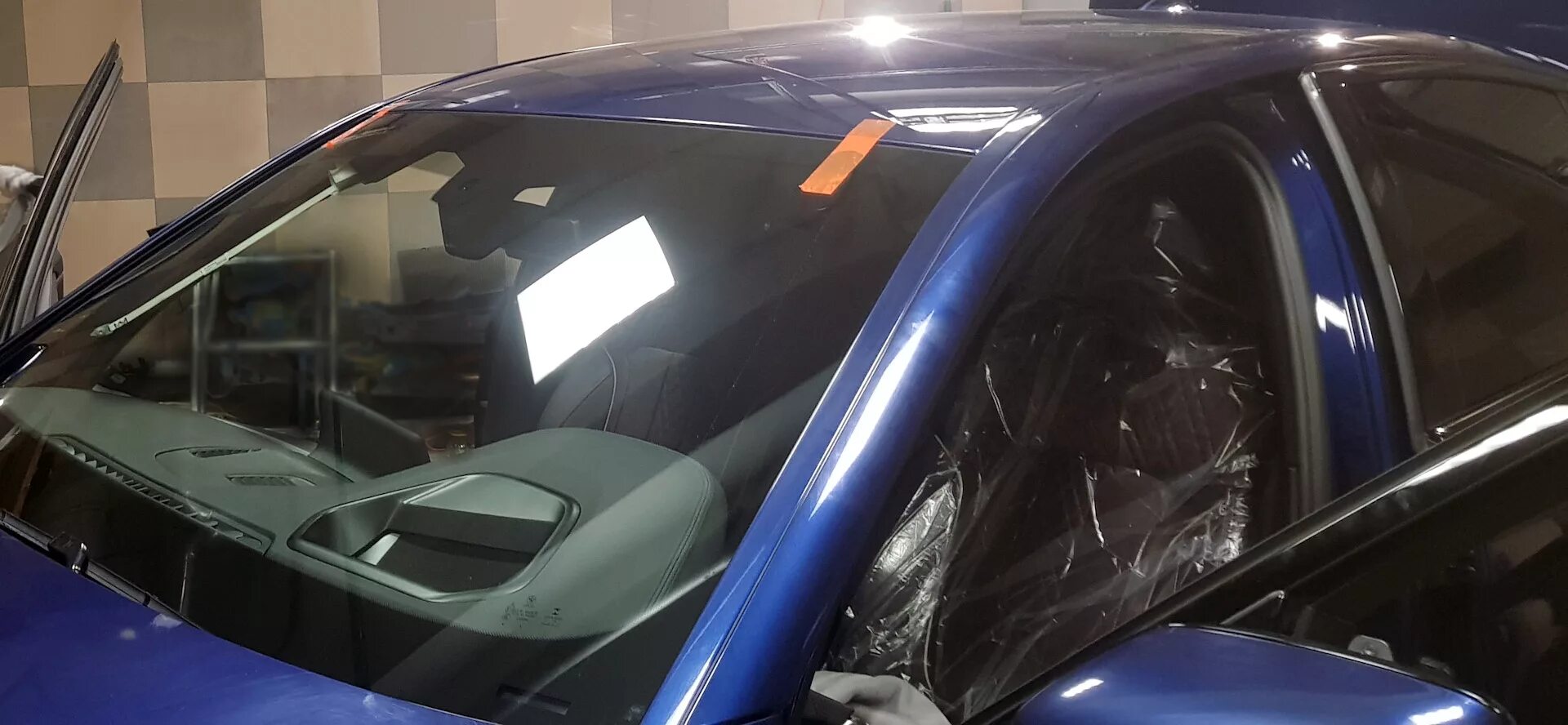 Лобовое бмв 3. Лобовое стекло bmw g05. bmw g30 лобовое. атермальное лобовое стекло bmw g30. bmw g30 лобовое стекло оригинал.
