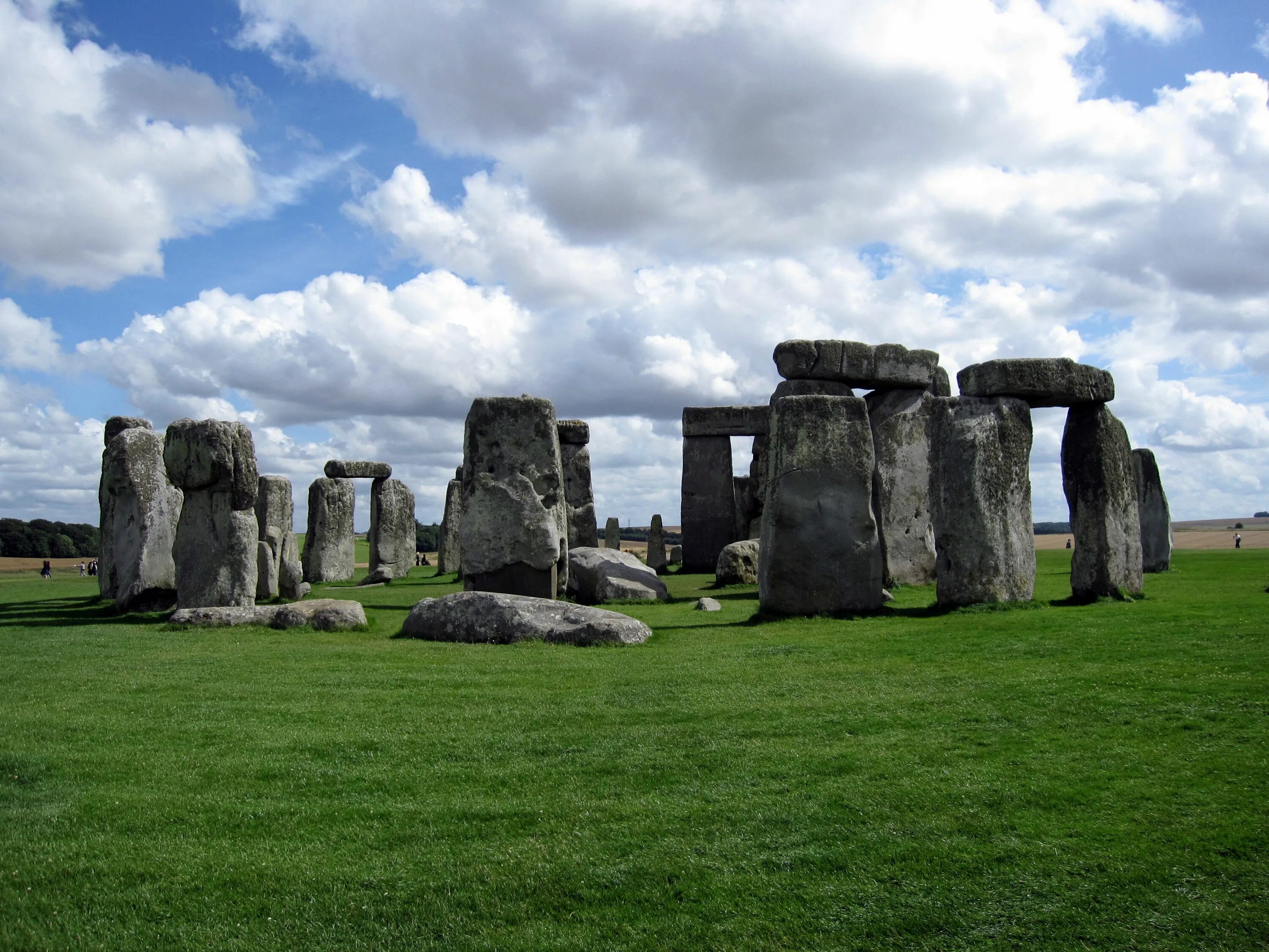 The famous stonehenge. Стоунхендж. Stonehenge, England Хэллоуин. Архитектурные образы в комплексе Стоунхенджа. Stonehenge - English Heritage.