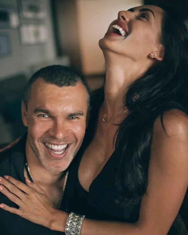 Модель дена. Катринель марлон в нижнем белье. Рози хантингтон и джейсон стэтхэм. Модель дена. Джейсон стэтхэм и роузи.