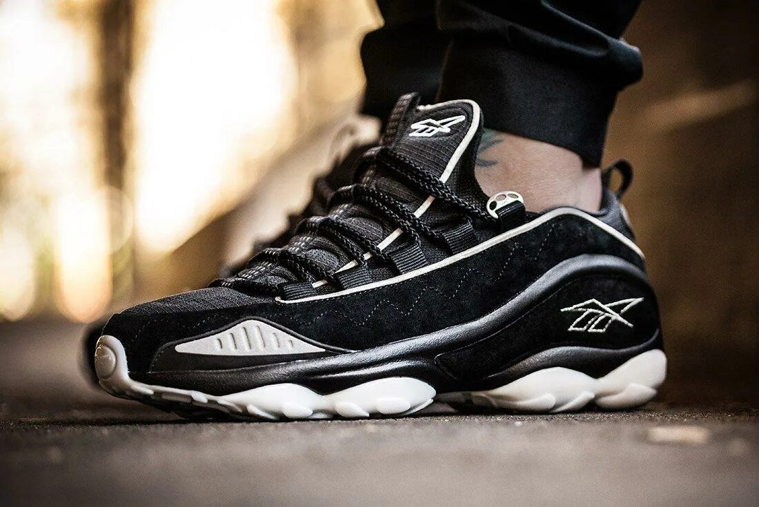 Кроссовки reebok dmx. Reebok Run 10. Рибок DMX Run 10. Reebok Classic DMX Run 10. Reebok DMX Run 10 on feet.