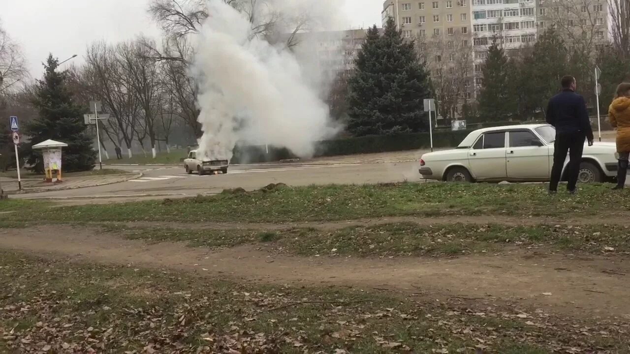 Солнечнодольск Ставропольский край. Сгорела машина в Изобильном. Пгт Солнечнодольск. ЧП Солнечнодольск. Сушняк солнечнодольск