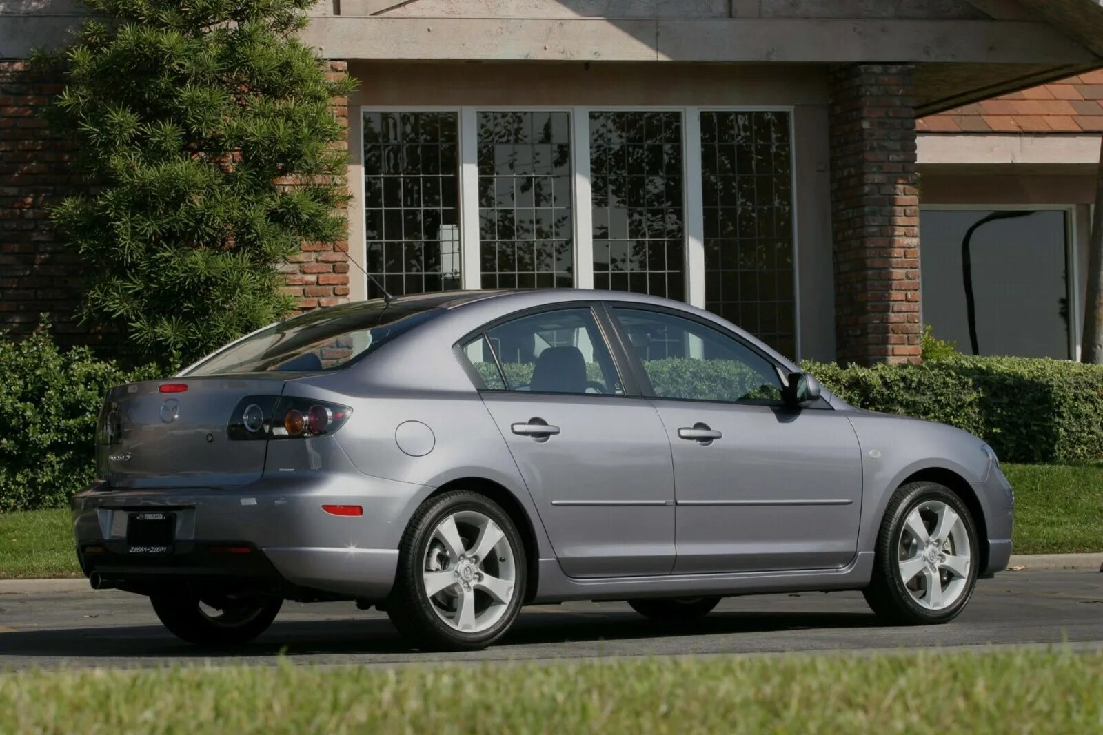 Mazda 3 2006. Мазда 3 седан 2006. Мазда 3 седан 2006 года. Мазда тройка седан 2006. Мазда 3 2006г