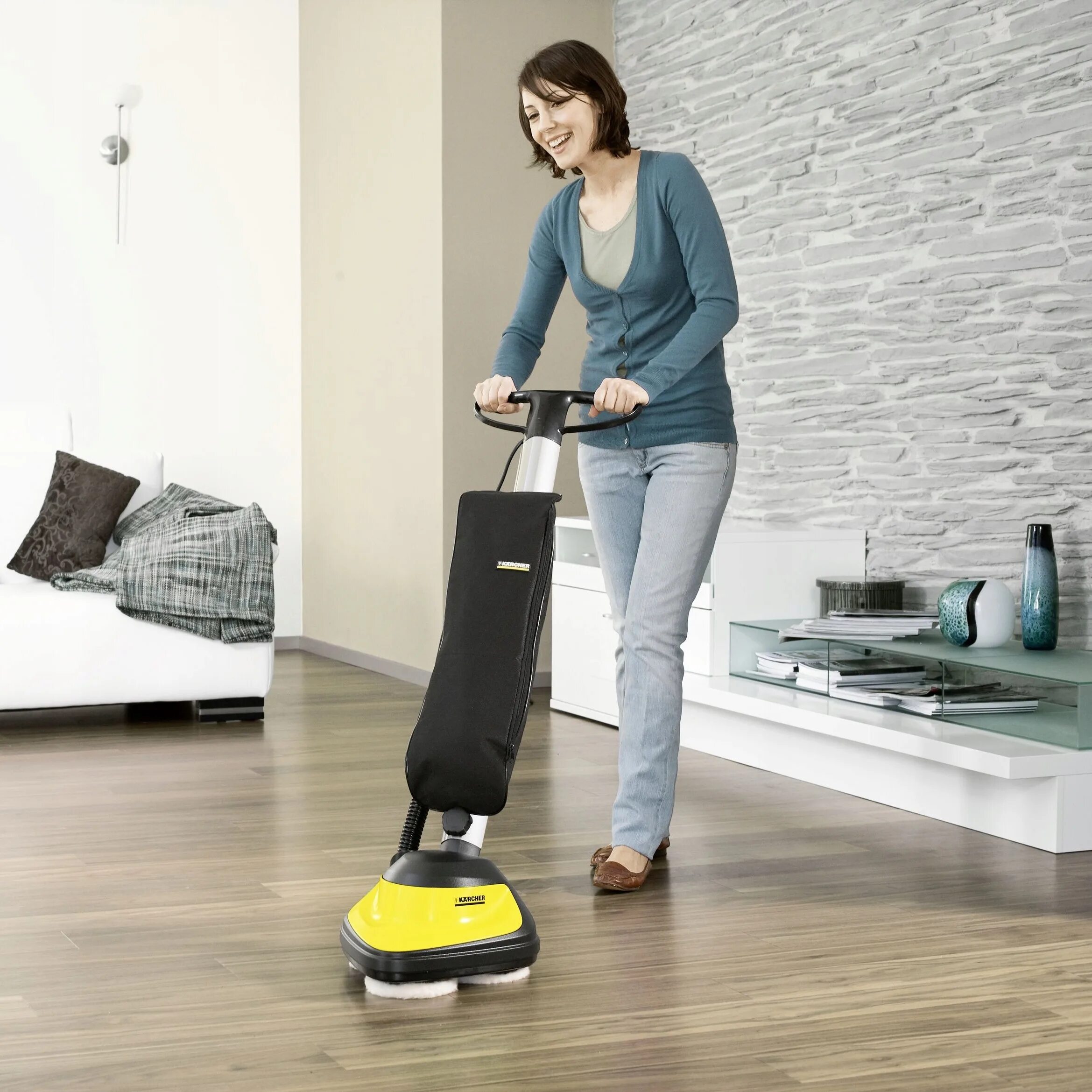 Пылесос для мебели аренда. Karcher полотер Karcher FP 303. Полотер Karcher FP 303 1.056-820.0. Пылесос Karcher FP 303. Керхер поломойка FC 5.