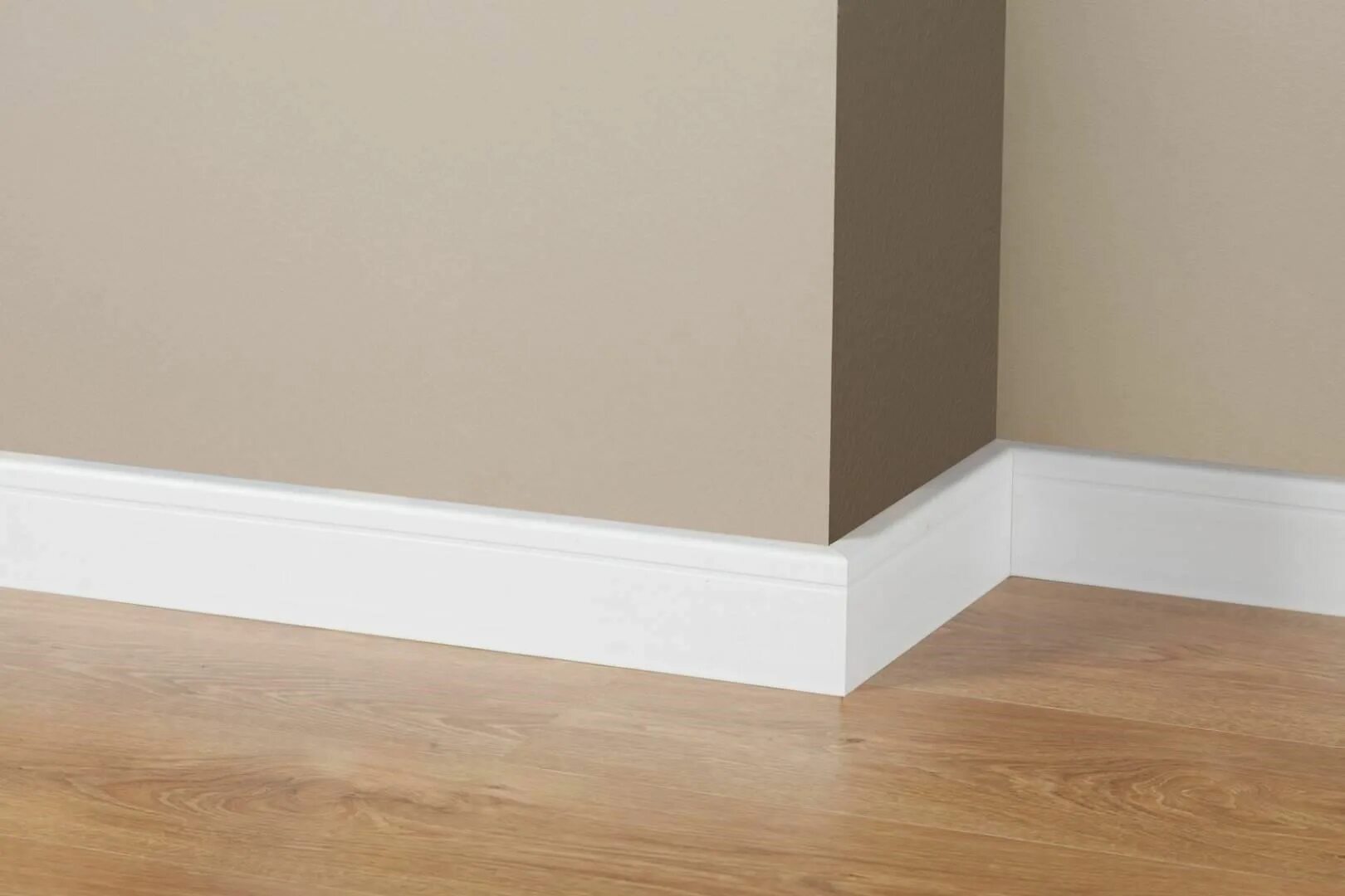 Плинтус под покраску Ultrawood Base 001 i 2000 × 83 × 12 купить по цене 300 ₽ - Товар на картинке можно купить.