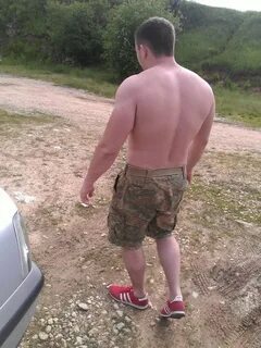 Плотный мальчик