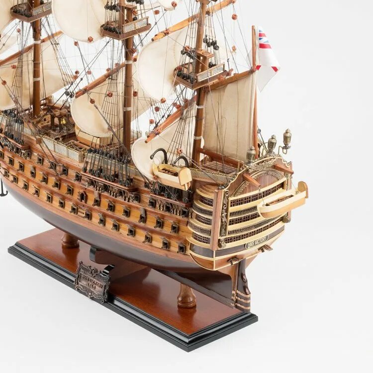 HMS Victory модель из дерева. Модель корабля HMS Victory. Сборная модель HMS Victory из дерева. Модель корабля 32*31 см 33765. Сборка моделей кораблей из пластика