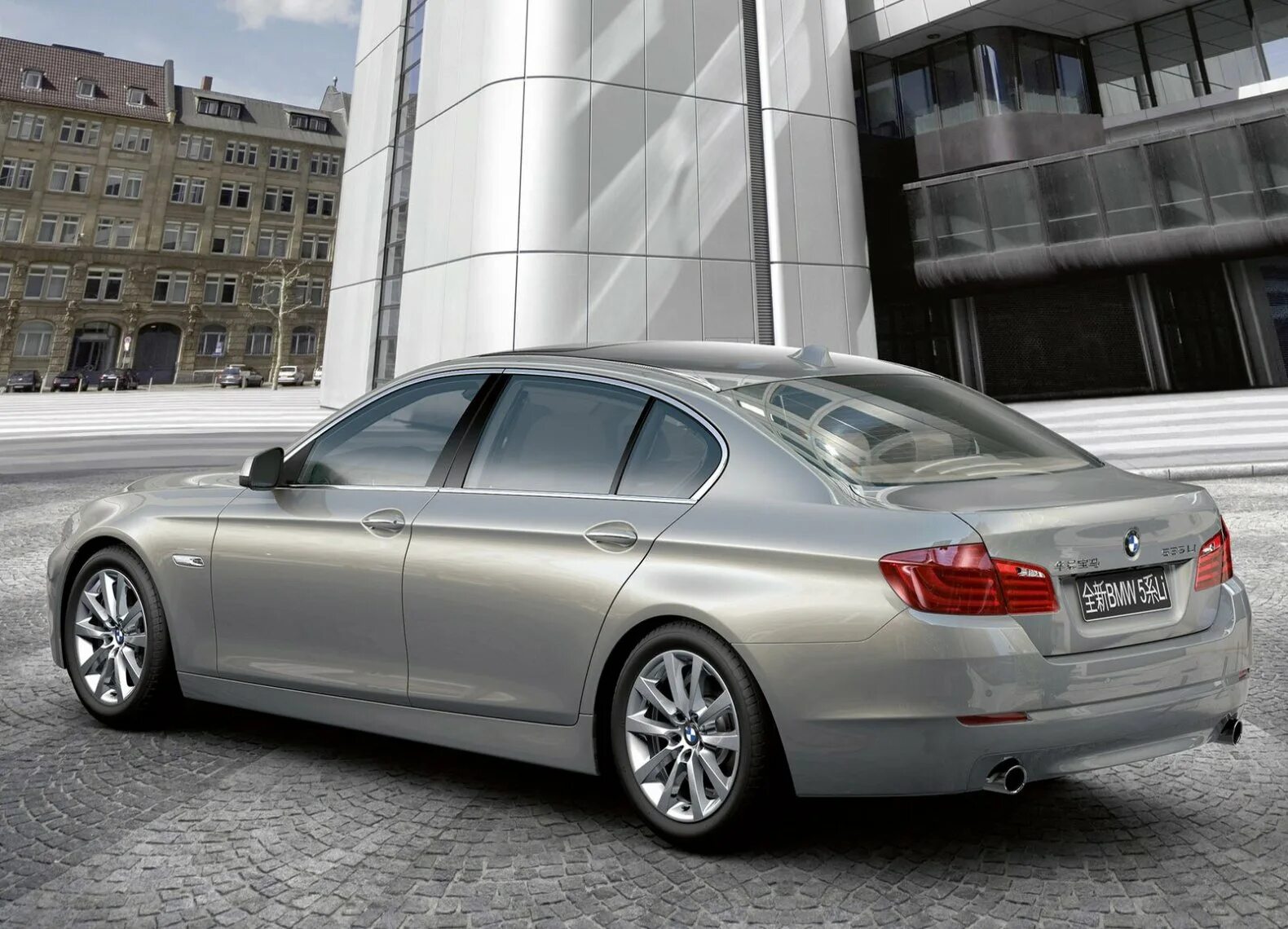 Бмв удлиненная. BMW 5 long. БМВ 5 f10 long. BMW 535 li. BMW f10 long.