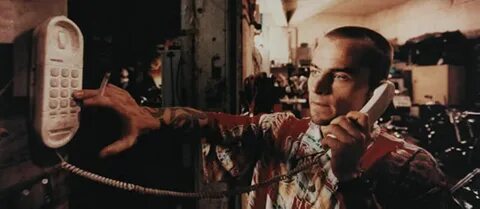 Истекающий кровью 1999