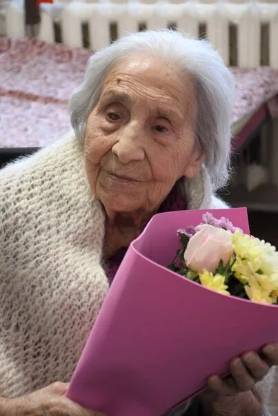 Сегодня исполнилось 100 лет. Сегодня исполнилось 100 лет