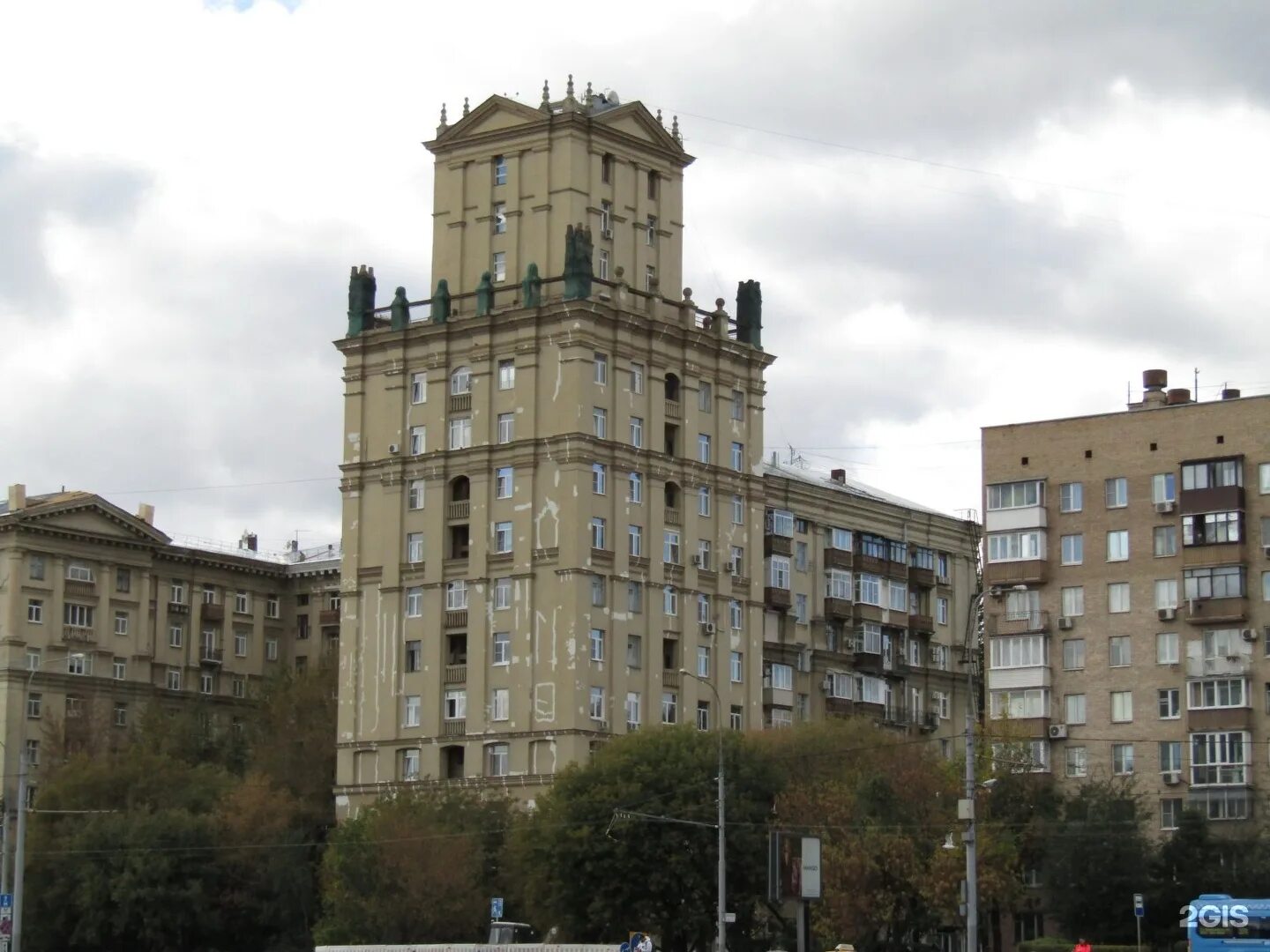 Купить 2-комнатную квартиру, 72 м² по адресу Москва, Бережковская набережная, 12
